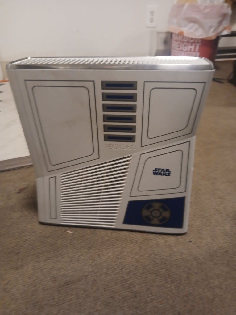 Stars Wars Edition Kinect Xbox 360 With Accessories, Games And Controllers