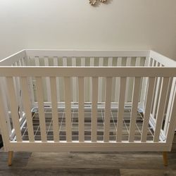 Delta Children Essex 4-in-1 Convertible Baby Crib