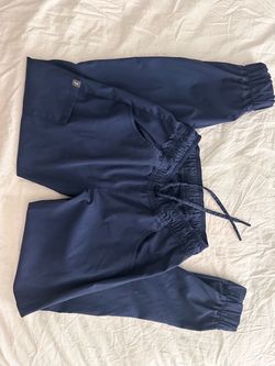 Scrub pants size