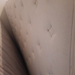 Queen Bed Frame With Mattress 