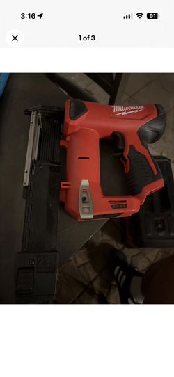 Milwaukee M12 12-Volt 23-Gauge Lithium-Ion Cordless Pin Nailer (Tool-Only)