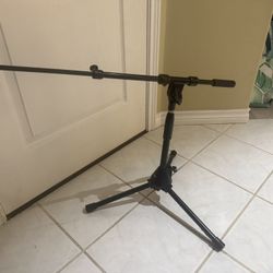 Low Profile Heavy Duty Tripod DR259