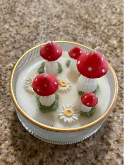 Mushroom decor candle