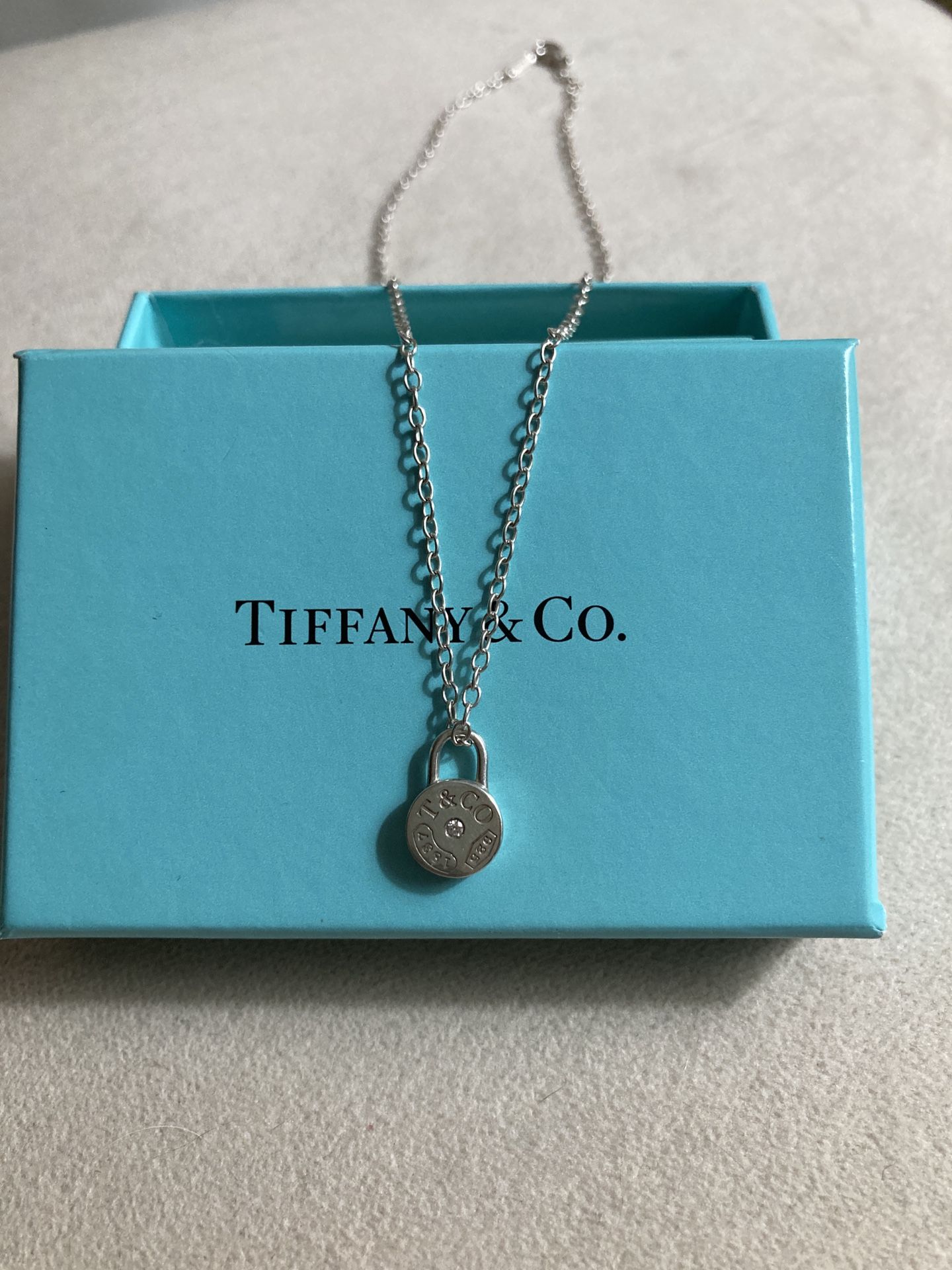 Authentic Like New Tiffany & Co Diamond Silver Necklace