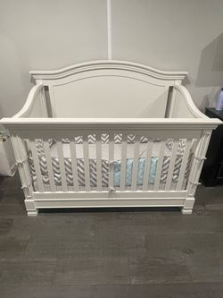 Baby crib