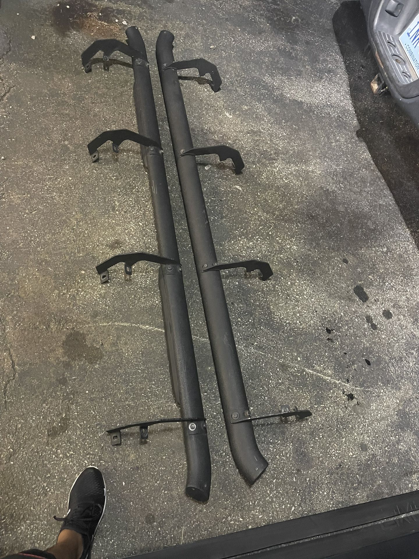 GMC/CHEVY SOFT CIVER WITH RUNNING BOARDS