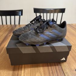 Addidas Soccer Cleats Size 2.5