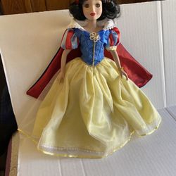 Porcelain Snow White 