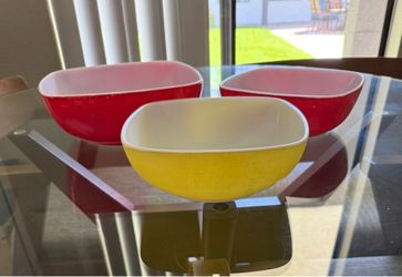 Pyrex vintage square bowls