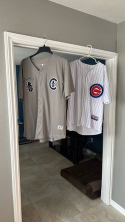 2 Chicago Cubs Jerseys