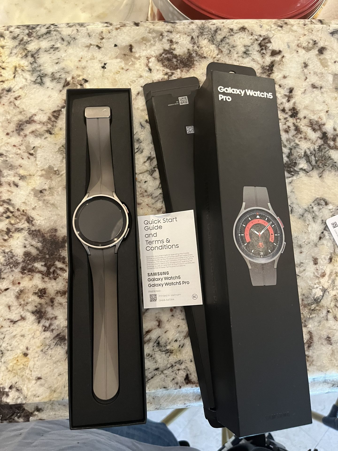 Samsung Galaxy Watch Pro 45mm Gray Titanium AT&T LTE