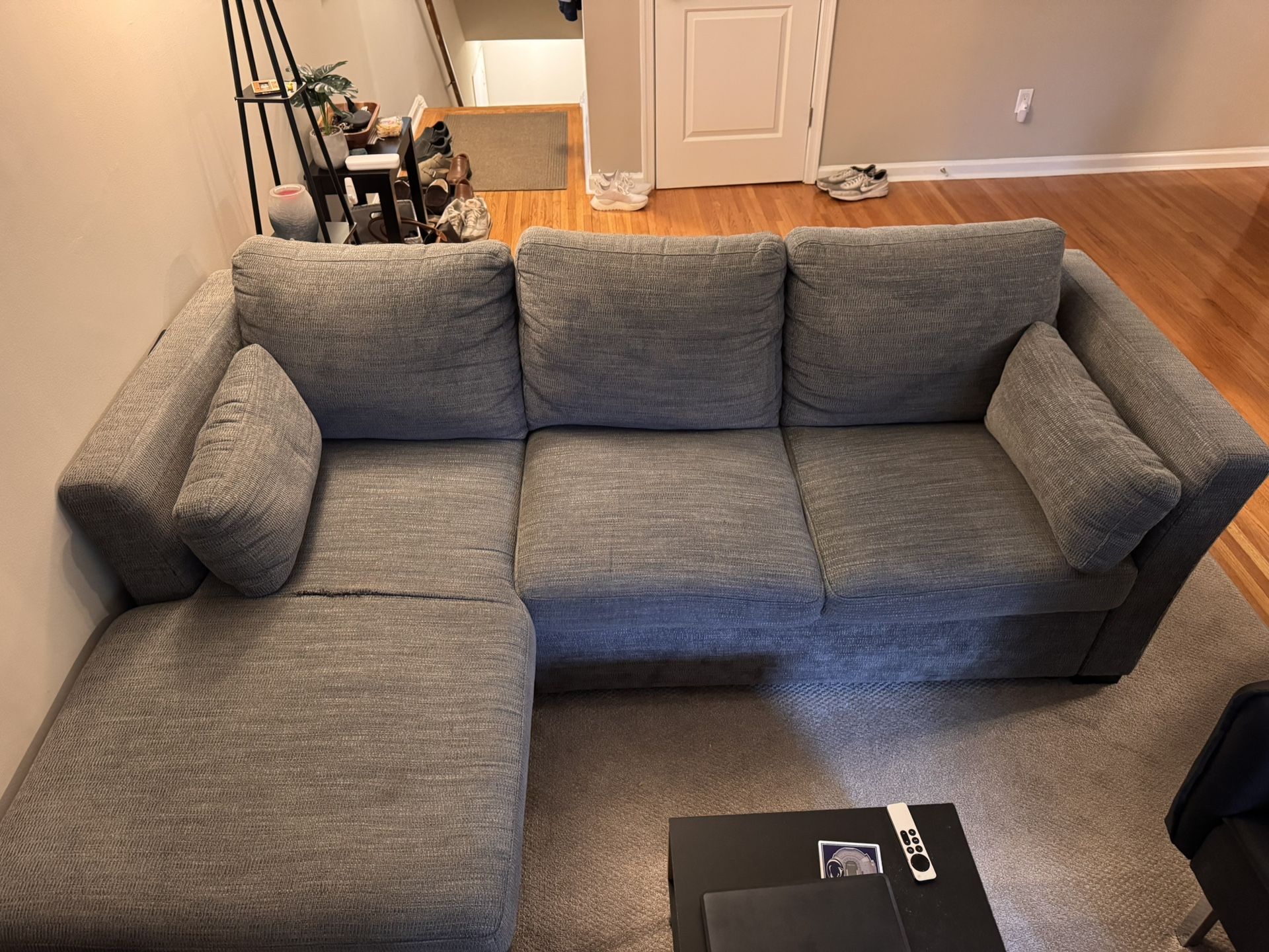 Sleeper sectional couch with storage