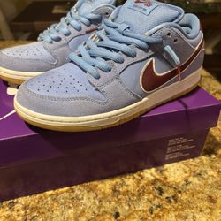 Nike Dunk Low Premium SB ‘Philadelphia Phillies’