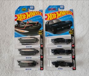 Hot Wheels Batman Batmobile and Bat Boat!
New and Fully Sealed.