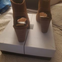 Dolce Vita Brand Leathe Shoes