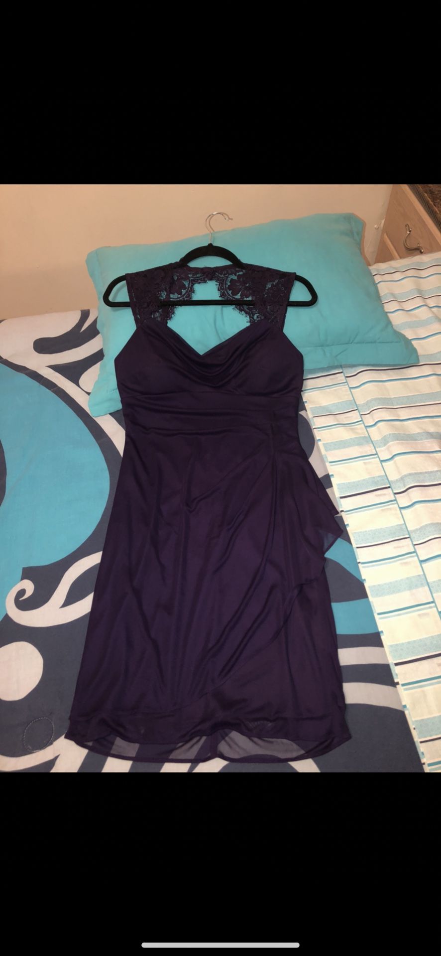 Scarlett Dress 👗 Size Medium, Good Conditions Used Once