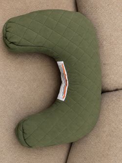 Boppy Lux in Green Moss Quilt