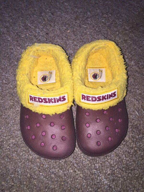 WASHINGTON REDSKINS CROCS 8C-9C