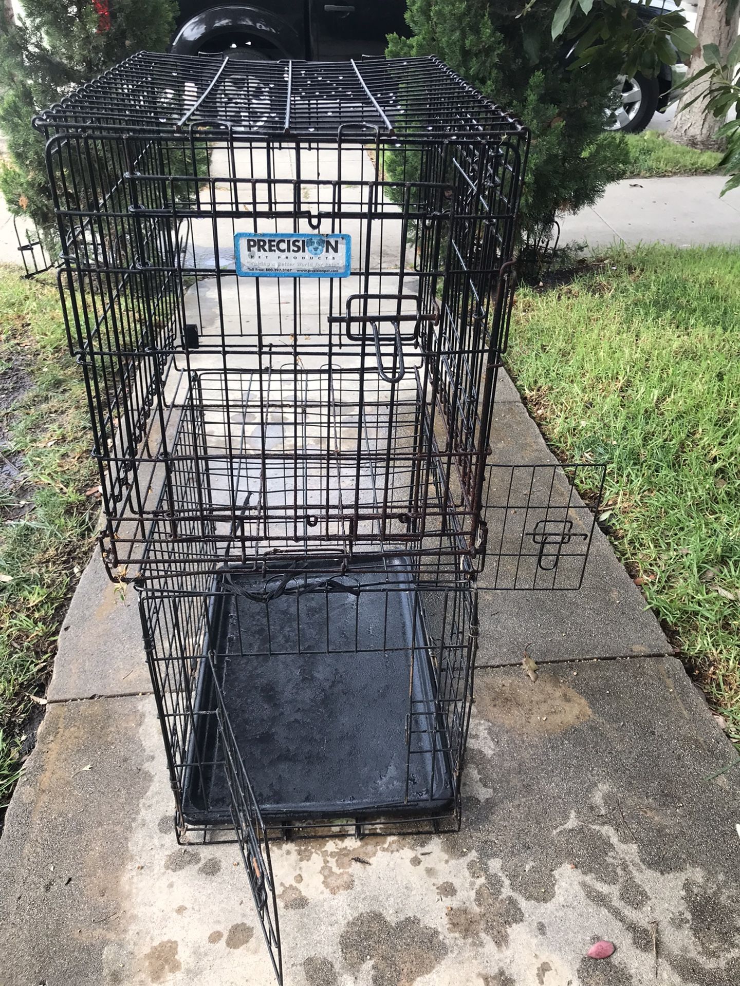 Pet Crates  Bottom One $25 Top One $15 Ready For Pick Up 