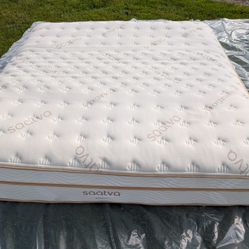 Saatva Classic Mattress, Luxury Firm, 14.5", King, Like New, Perfect Condition