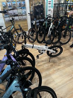 Brand new XP lite2 0 miles with warranty