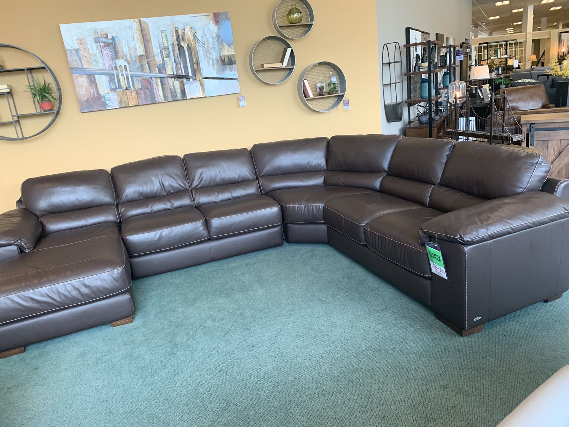 40 OFF FLOOR SAMPLE Natuzzi Cindy Crawford ITALIAN LEATHER