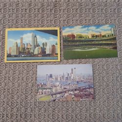 SET OF VINTAGE NYC POSTCARDS