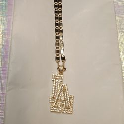 Gold Plated LA Pendant + Chain 