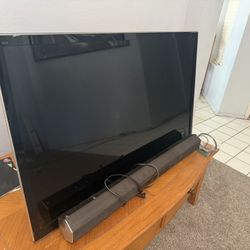 Tv And Soundbar 