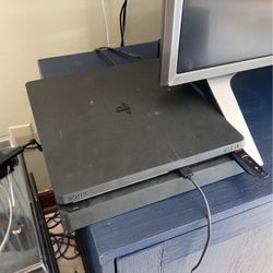 PS4 slim 9.0.0 GoldHen Jailbreak FOR TRADE FOR PRO