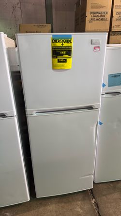 🔥 Avanti FF10B0W – 10.0 Cu. Ft. Top-Freezer Fridge – Scratch & Dent – OBO 🔥