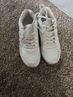 Women’s rebok shoes