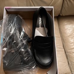 2 Pairs Of Brand New Professional High Heeled Loafers