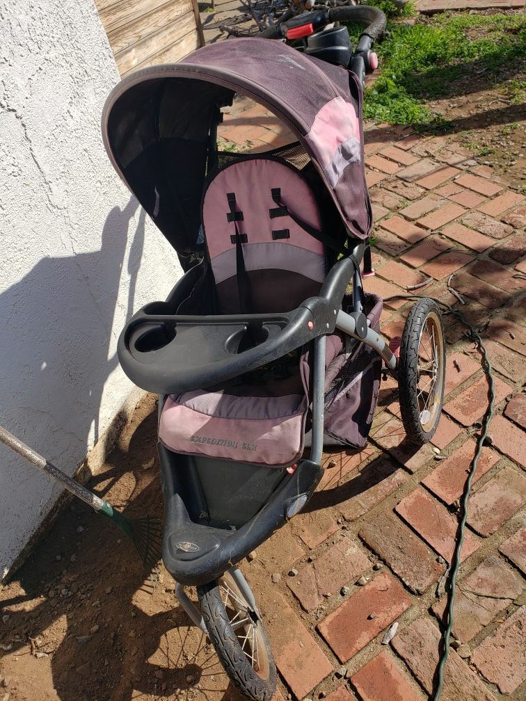 Baby stroller runner