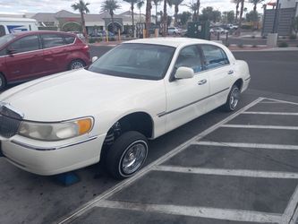 1999 Lincoln Town Car