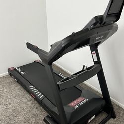 Sole F63 Treadmill for Sale in Houston TX OfferUp