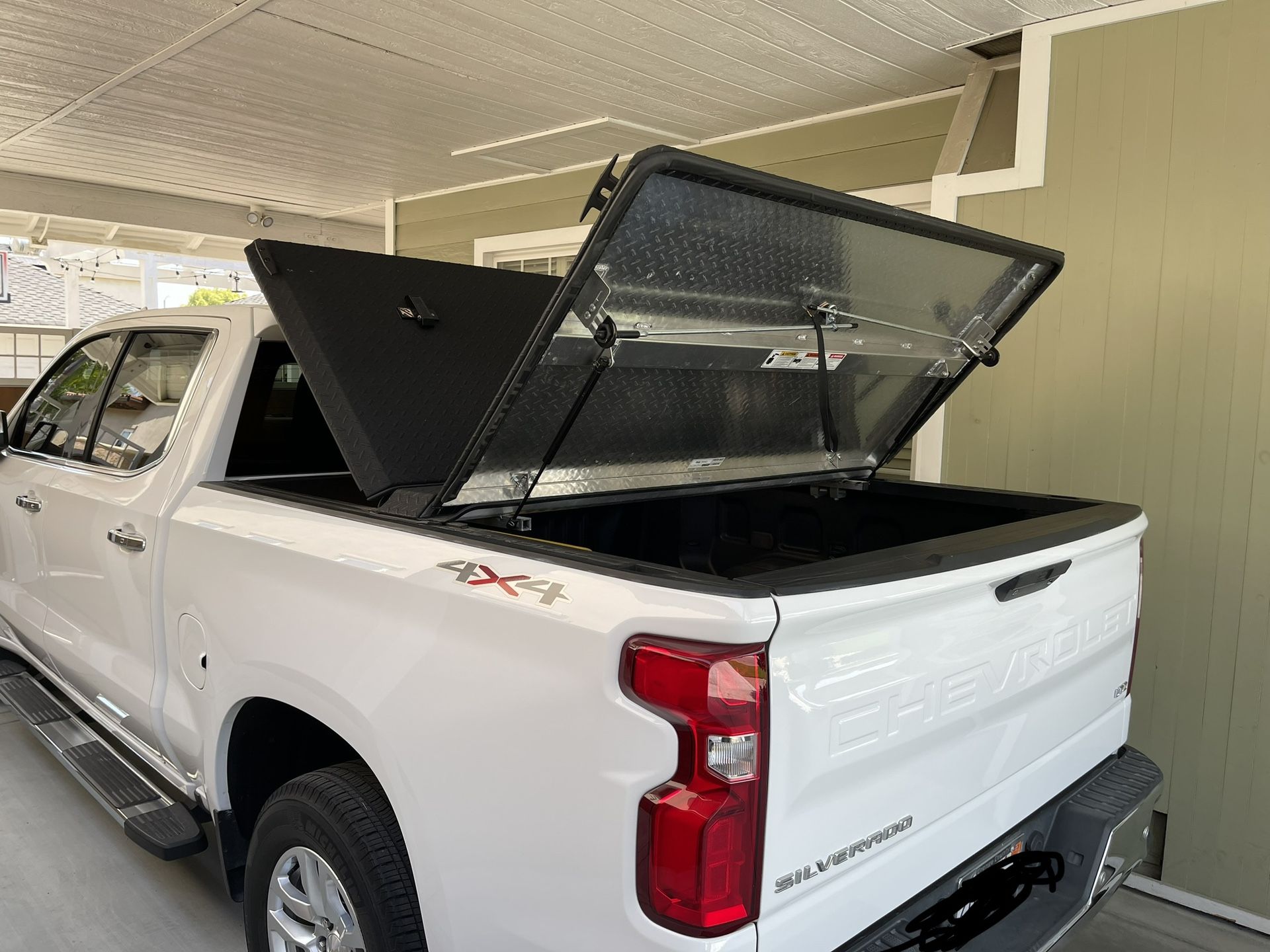 DiamondBack Truck Bed Cover