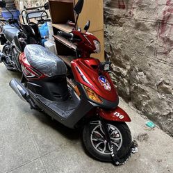 150 cc Gas Moped