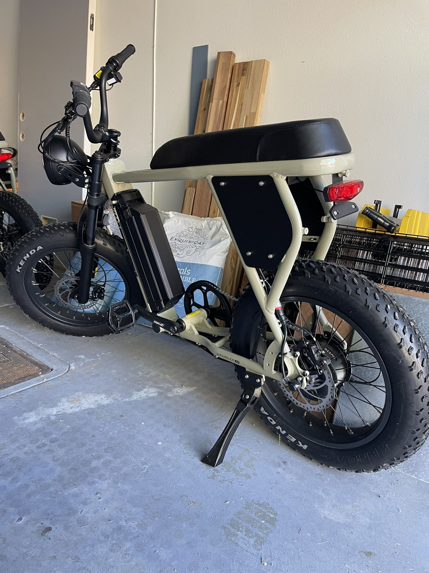 Scrambler X2 Juiced E-bikes