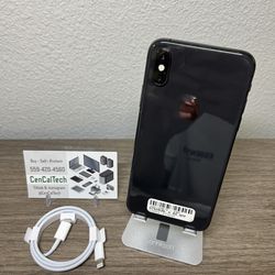 iPhone XS 64gb Unlocked For Any Carrier with a New Battery. See pics for condition 