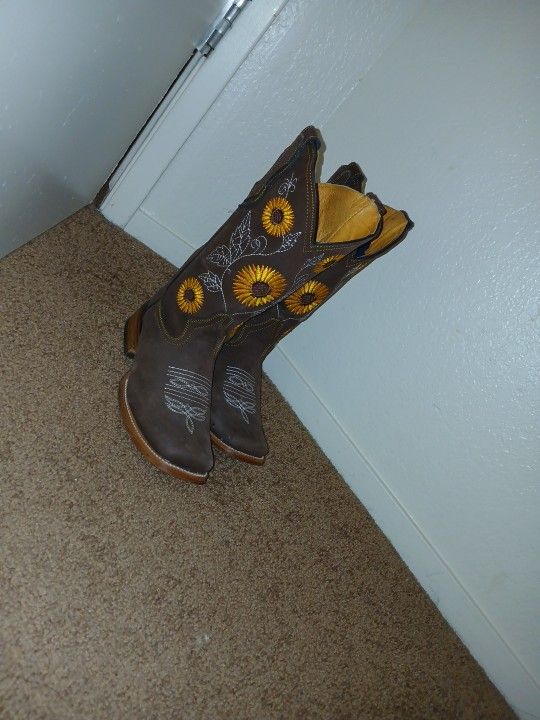 Womens Boots