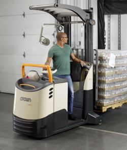 Crown SP 3000 Order Picker 