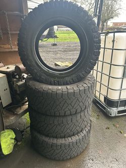 Tires 35/12.5/20