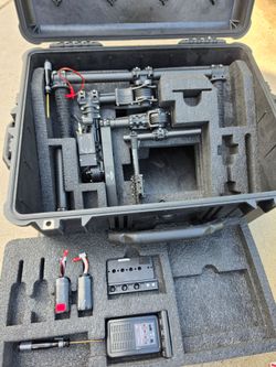 Freefly MōVI M5 3-axis camera gimbal