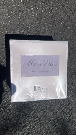 Miss Dior perfume