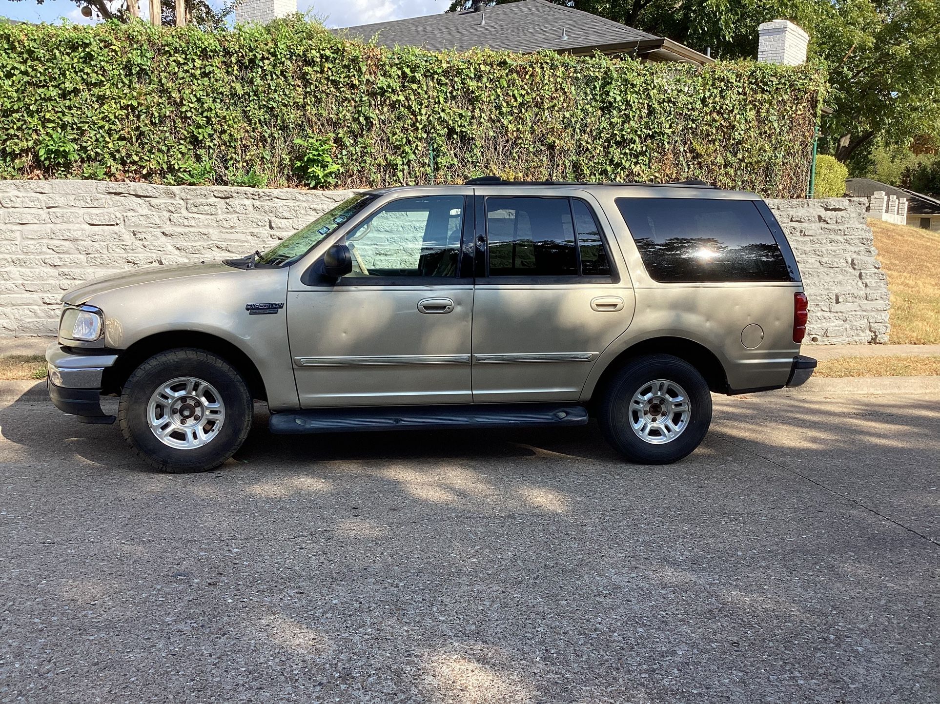 2000 Ford Expedition for Sale in Dallas, TX OfferUp