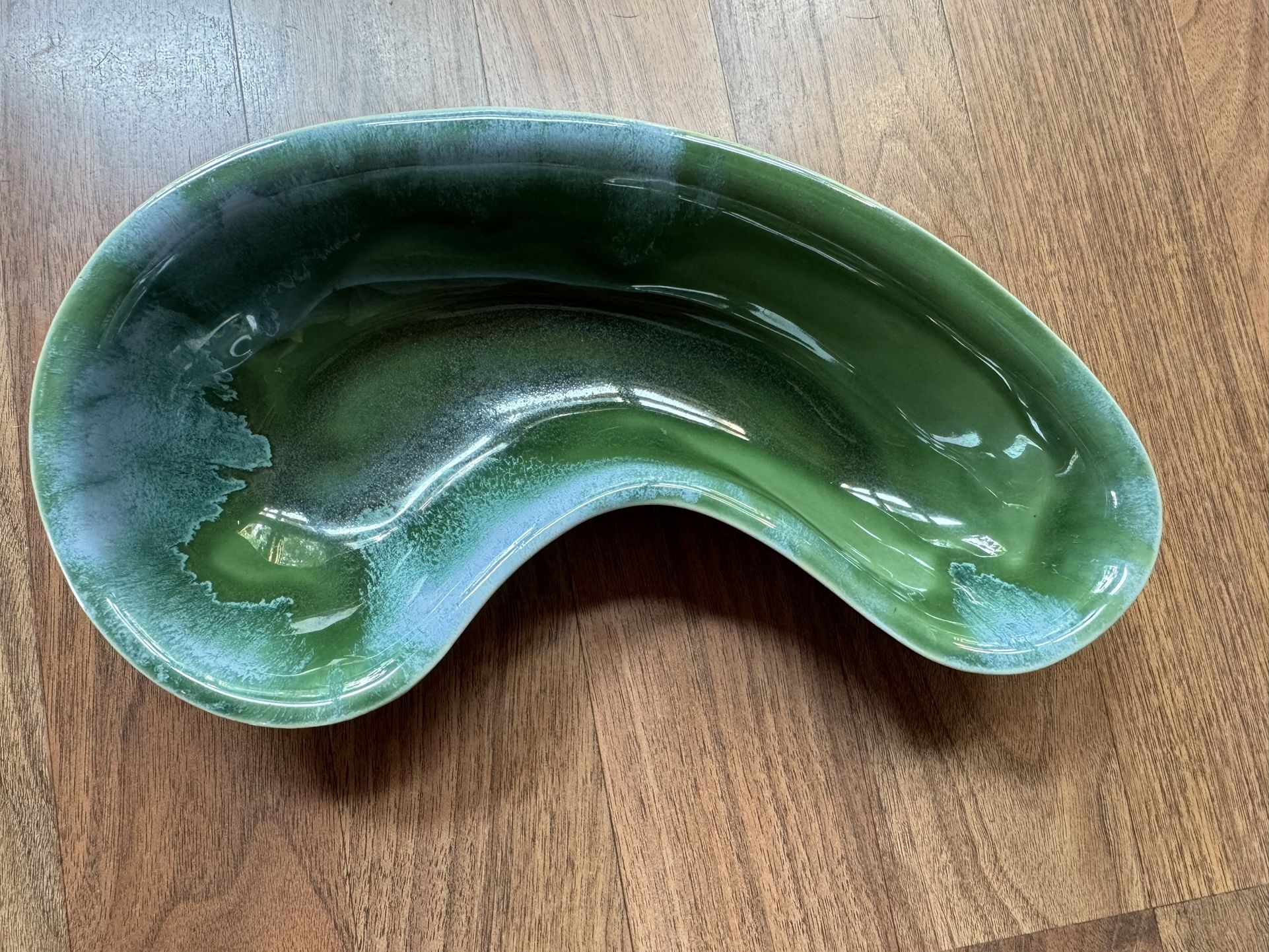 Pfaltzgraff P107 Drip Green Glaze Console Bowl Dish Kidney Shape Mid Century