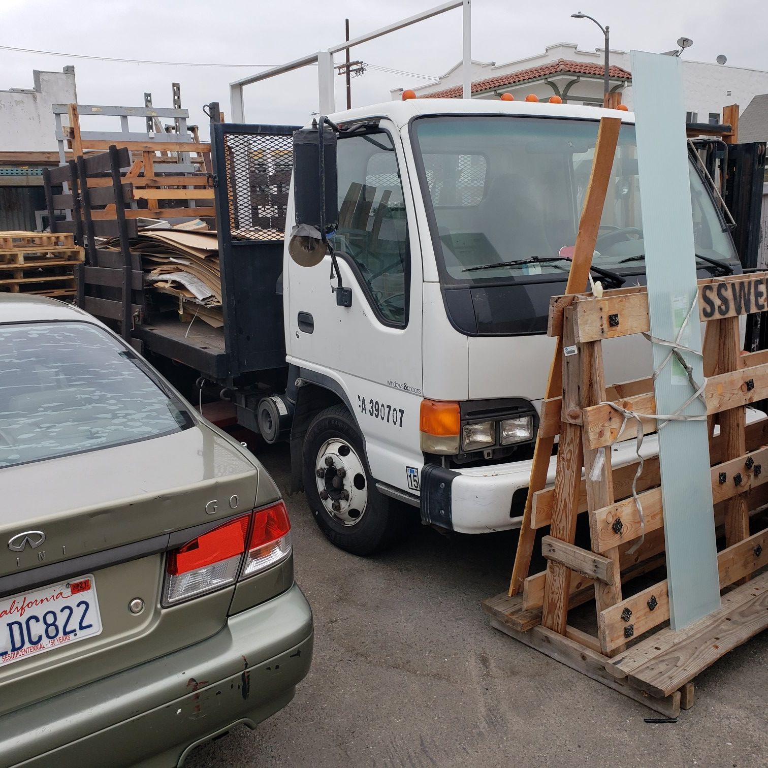 2004 14 feet bed Flatbed truck with gates