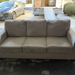 Ashley Couch
