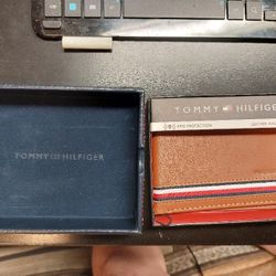 Tommy Hilfiger LeatherTan Men RFID protection 